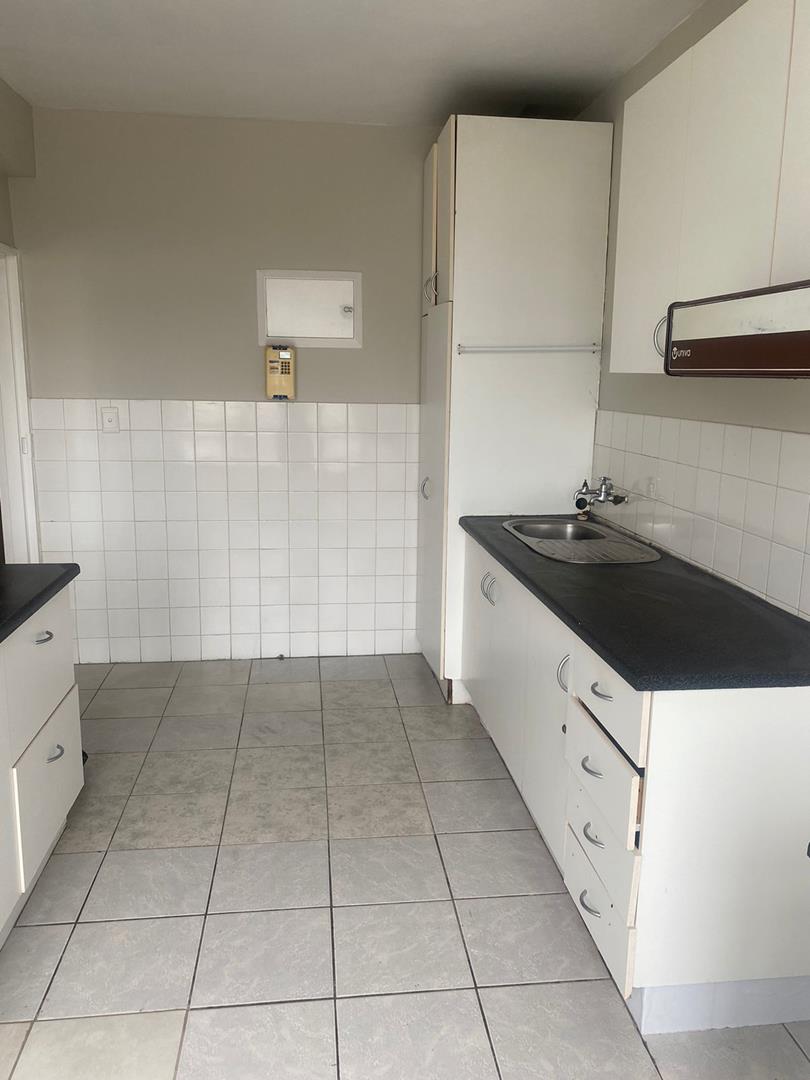 To Let 2 Bedroom Property for Rent in Humewood Eastern Cape
